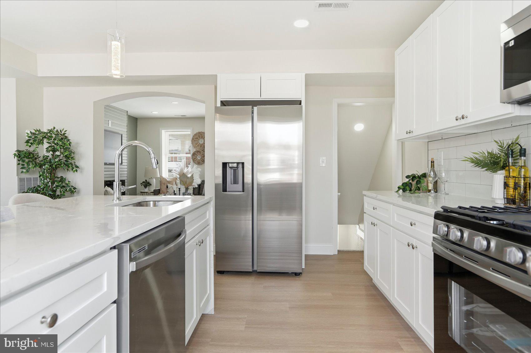 IDLEWOOD - Residential