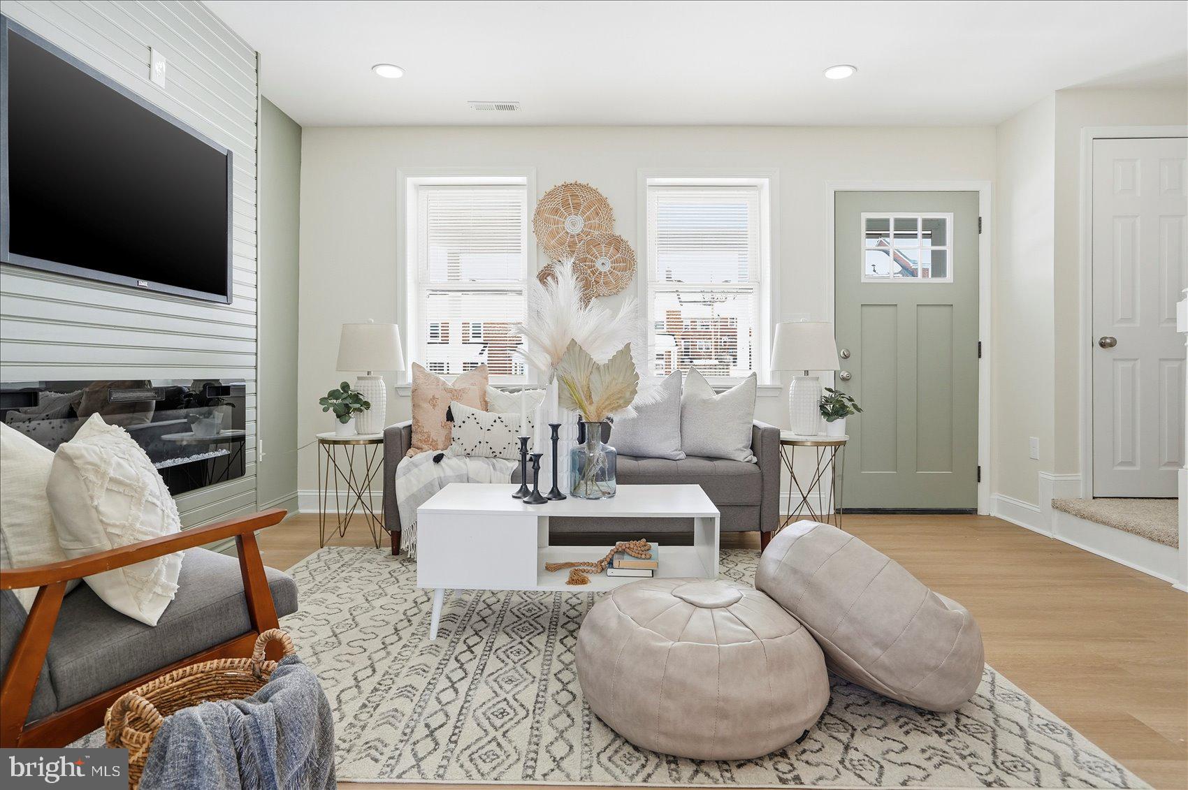 IDLEWOOD - Residential