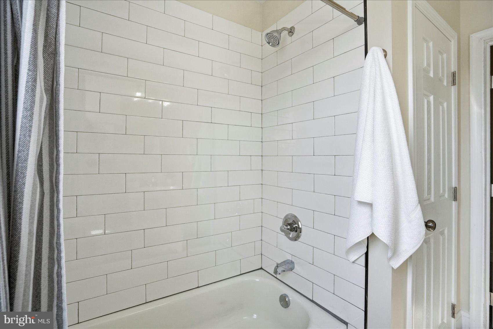 IDLEWOOD - Residential