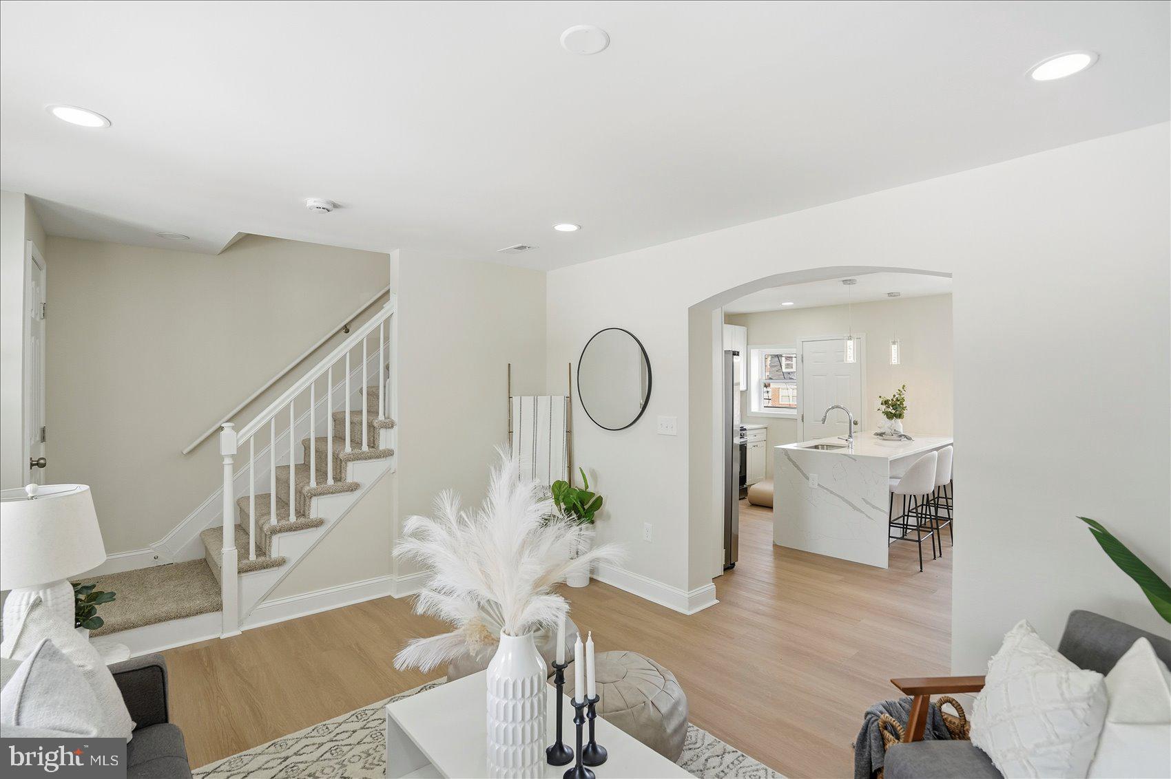 IDLEWOOD - Residential