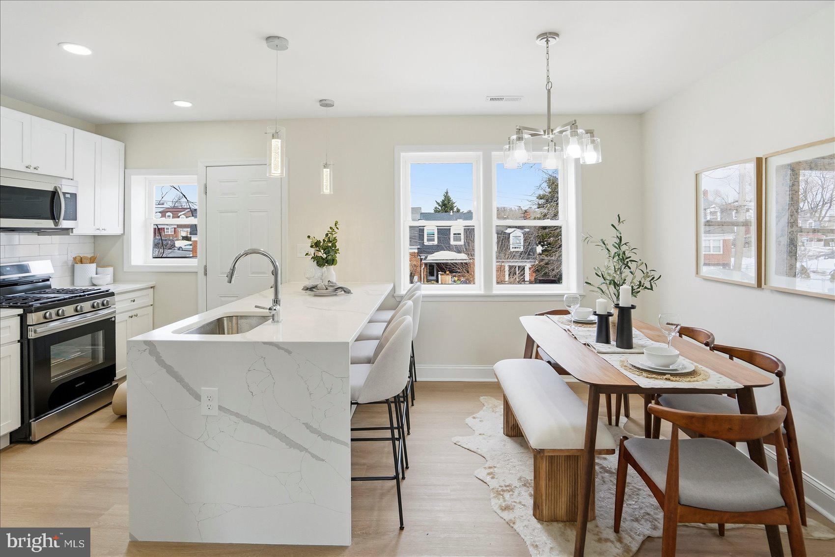 IDLEWOOD - Residential