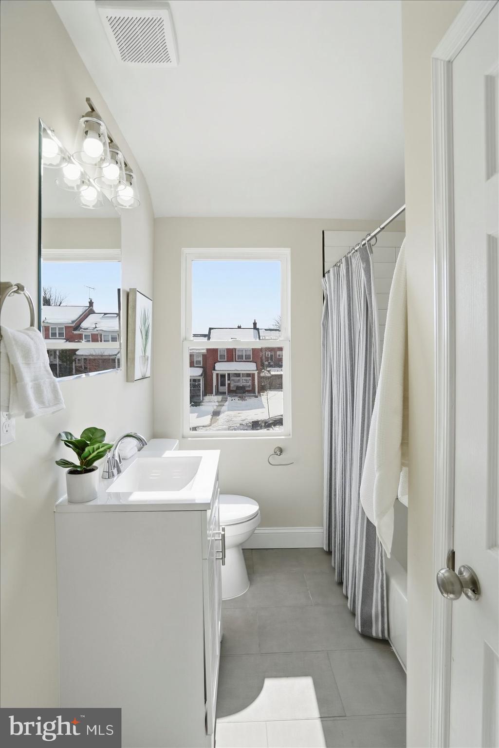 IDLEWOOD - Residential