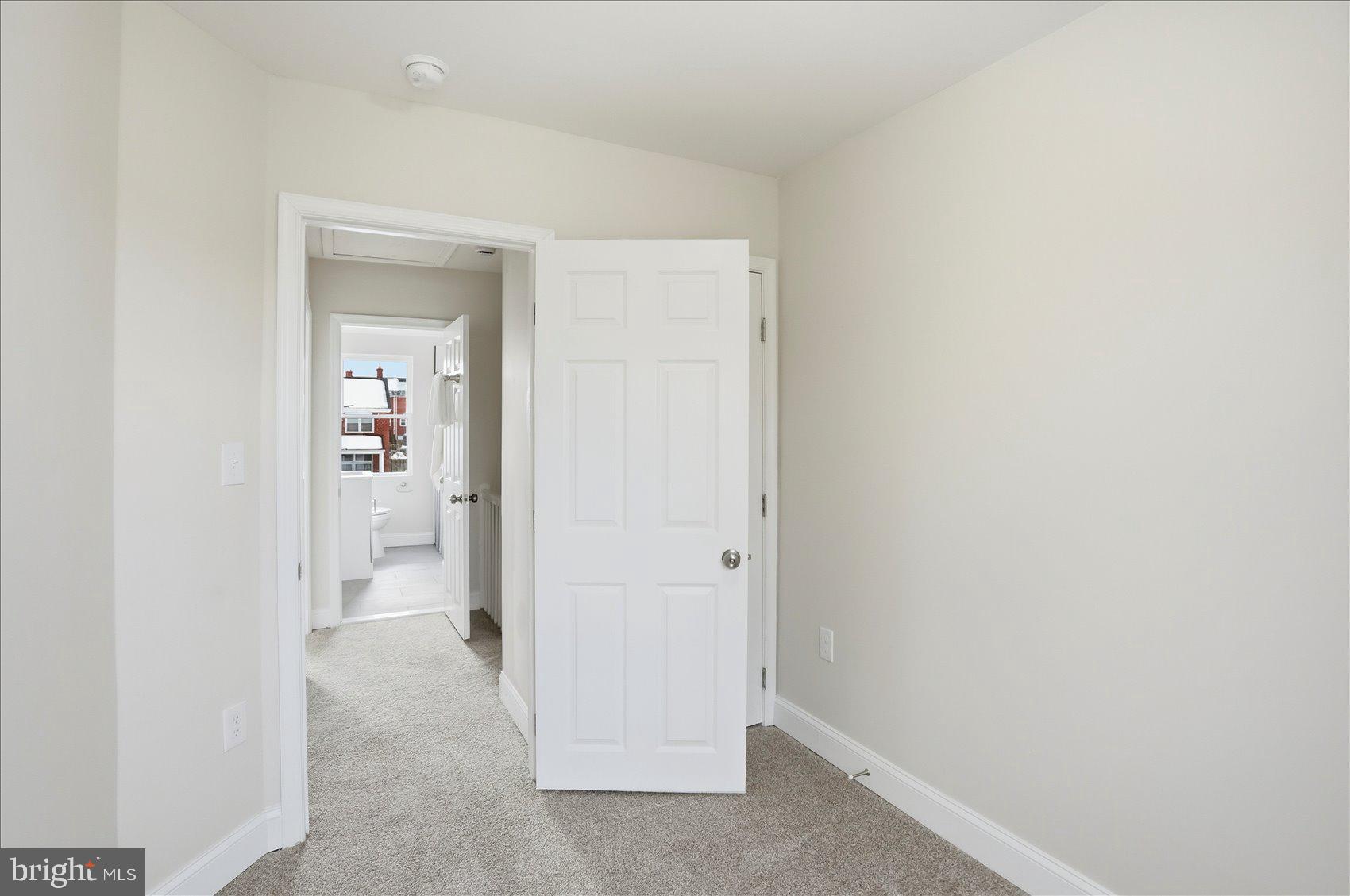 IDLEWOOD - Residential