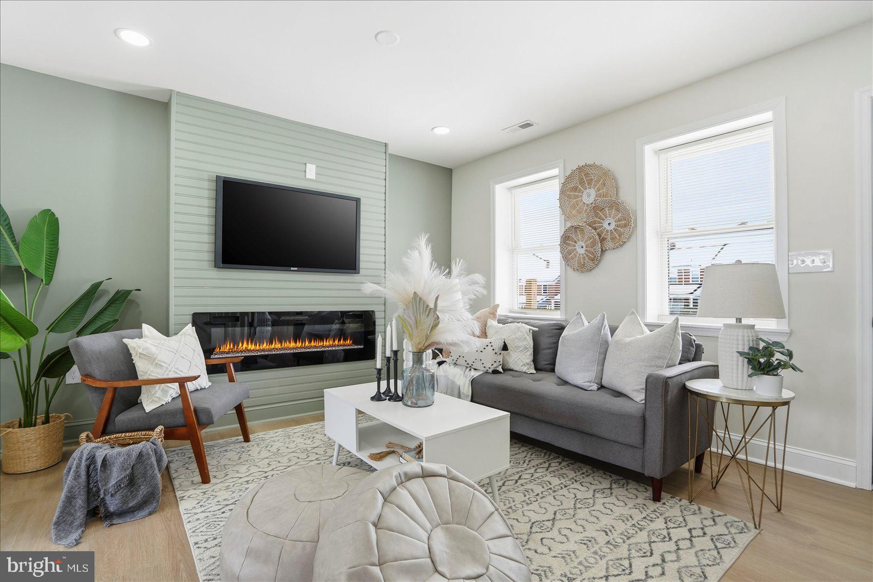 IDLEWOOD - Residential