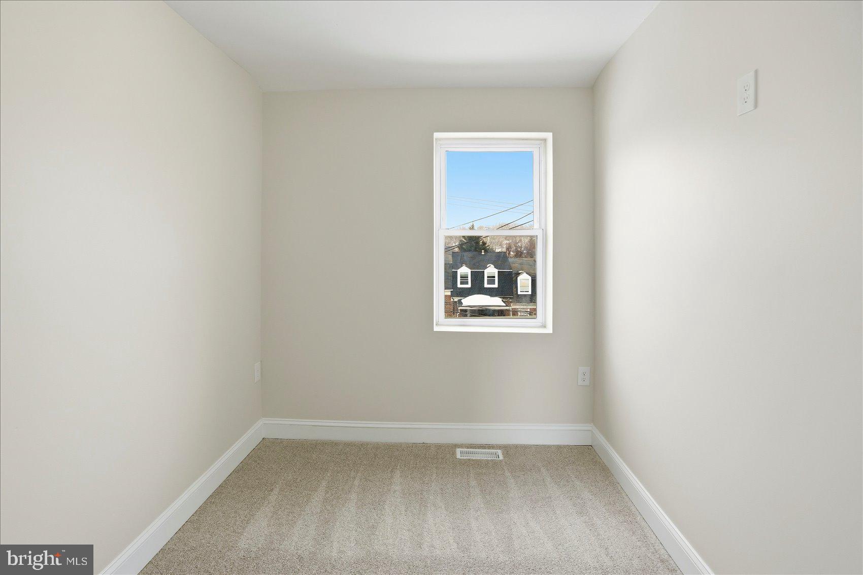 IDLEWOOD - Residential