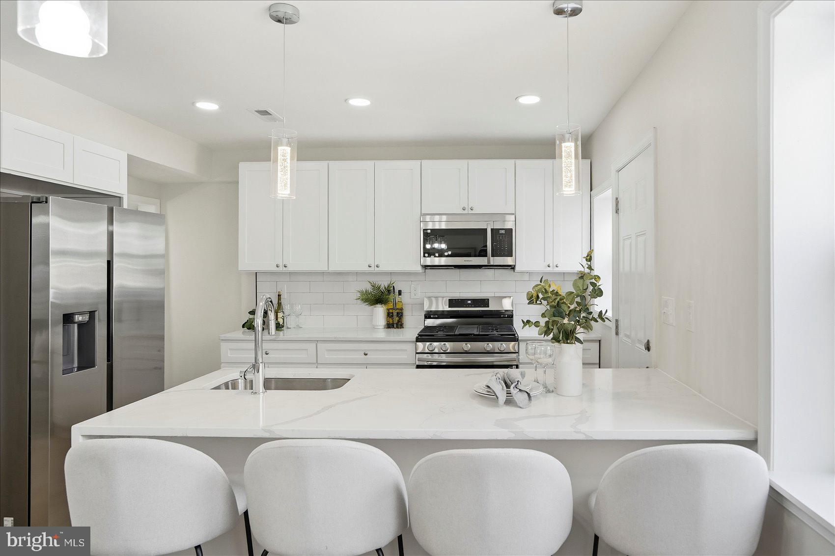 IDLEWOOD - Residential