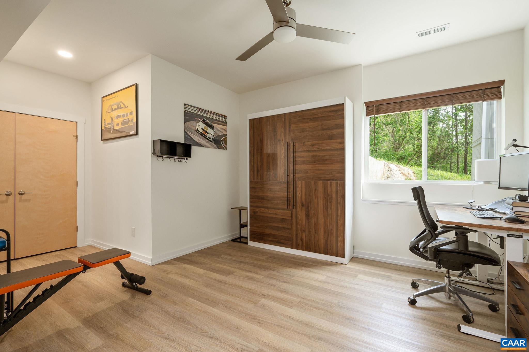 BELMONT - Residential