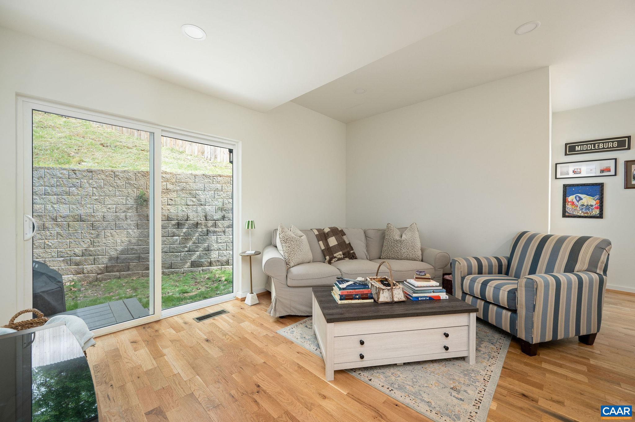 BELMONT - Residential