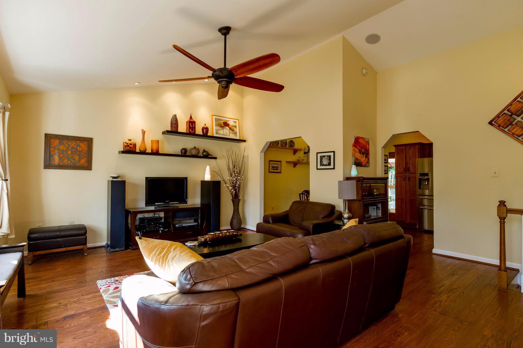 MEADOWOOD PARK - Residential