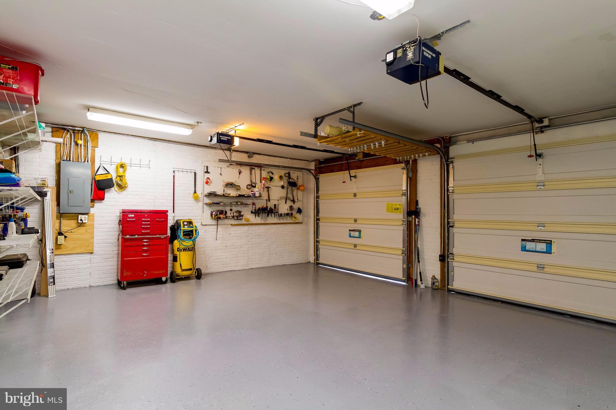 MEADOWOOD PARK - Residential