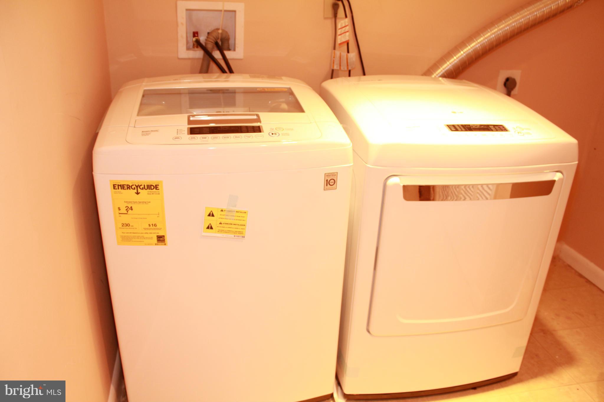 FLOWER HILL - Residential Lease