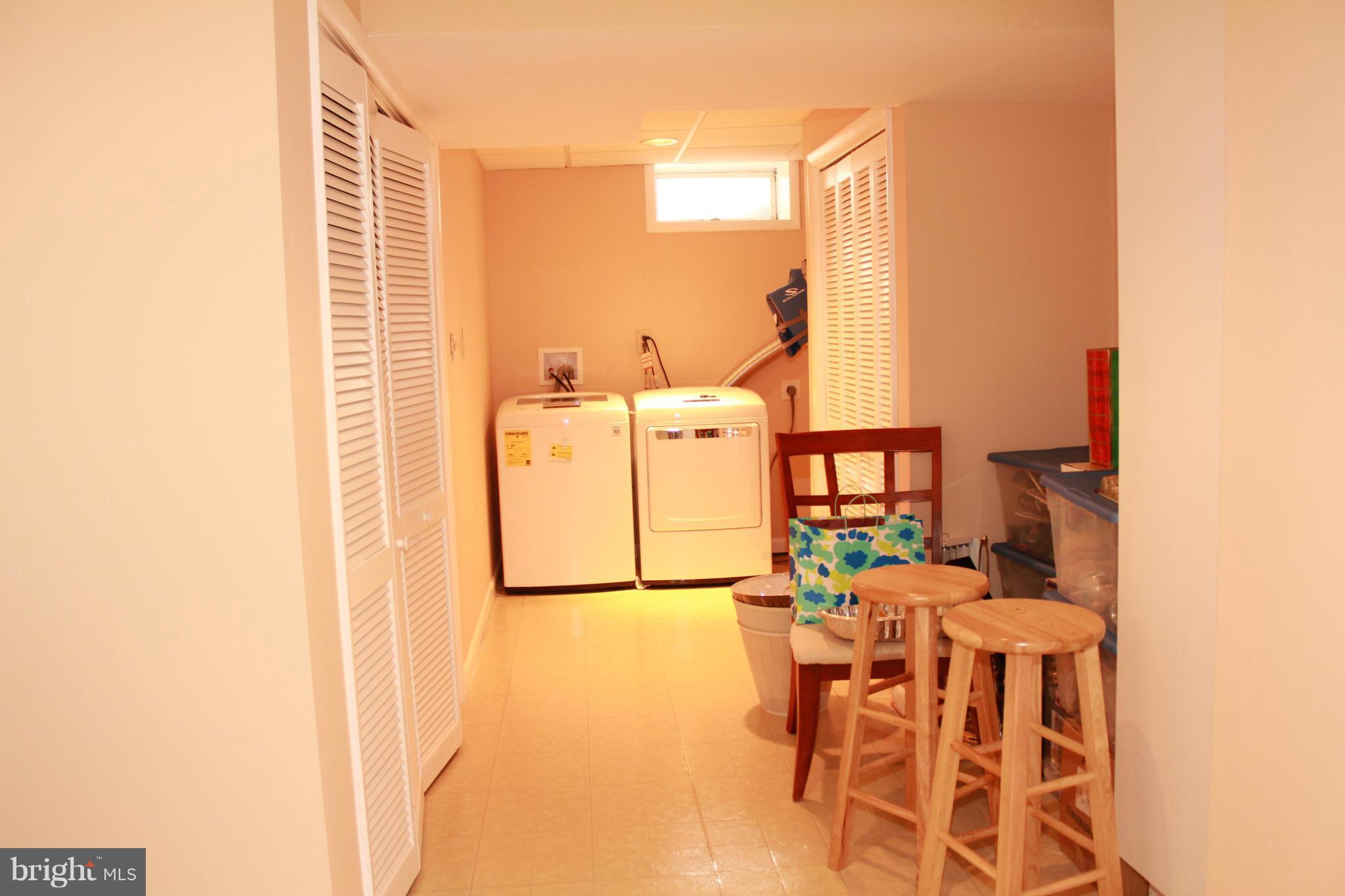 FLOWER HILL - Residential Lease