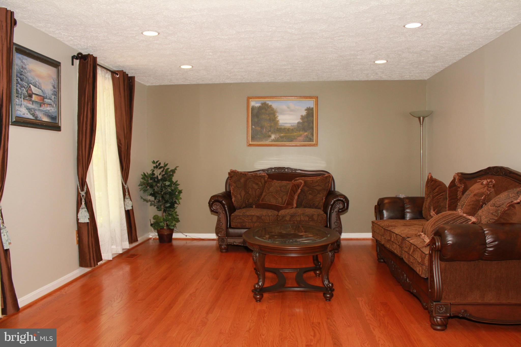 FLOWER HILL - Residential Lease