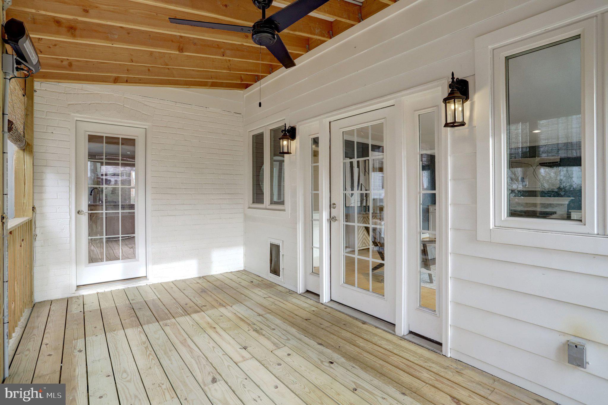 COUNTRY CLUB - Residential