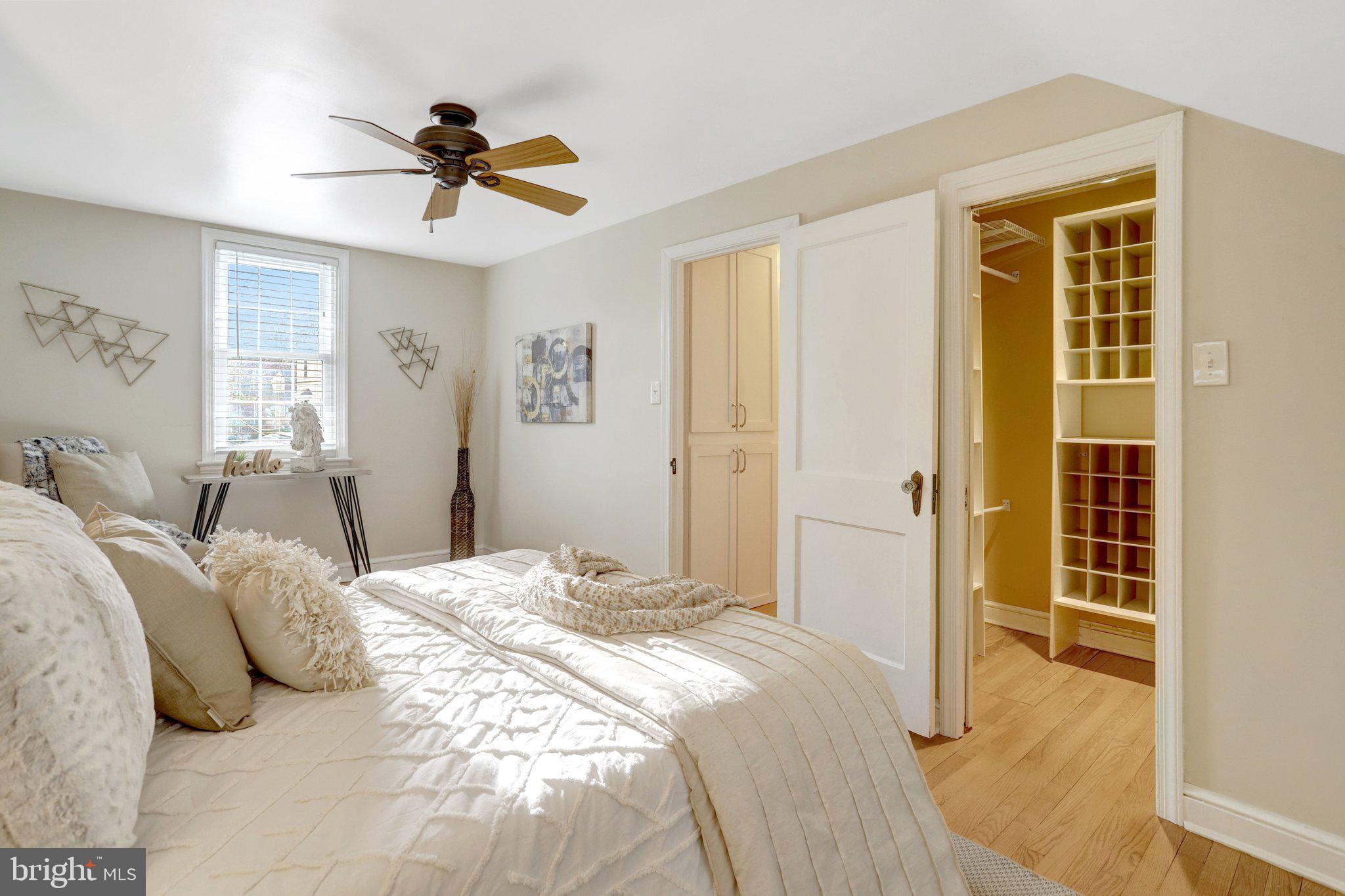 COUNTRY CLUB - Residential