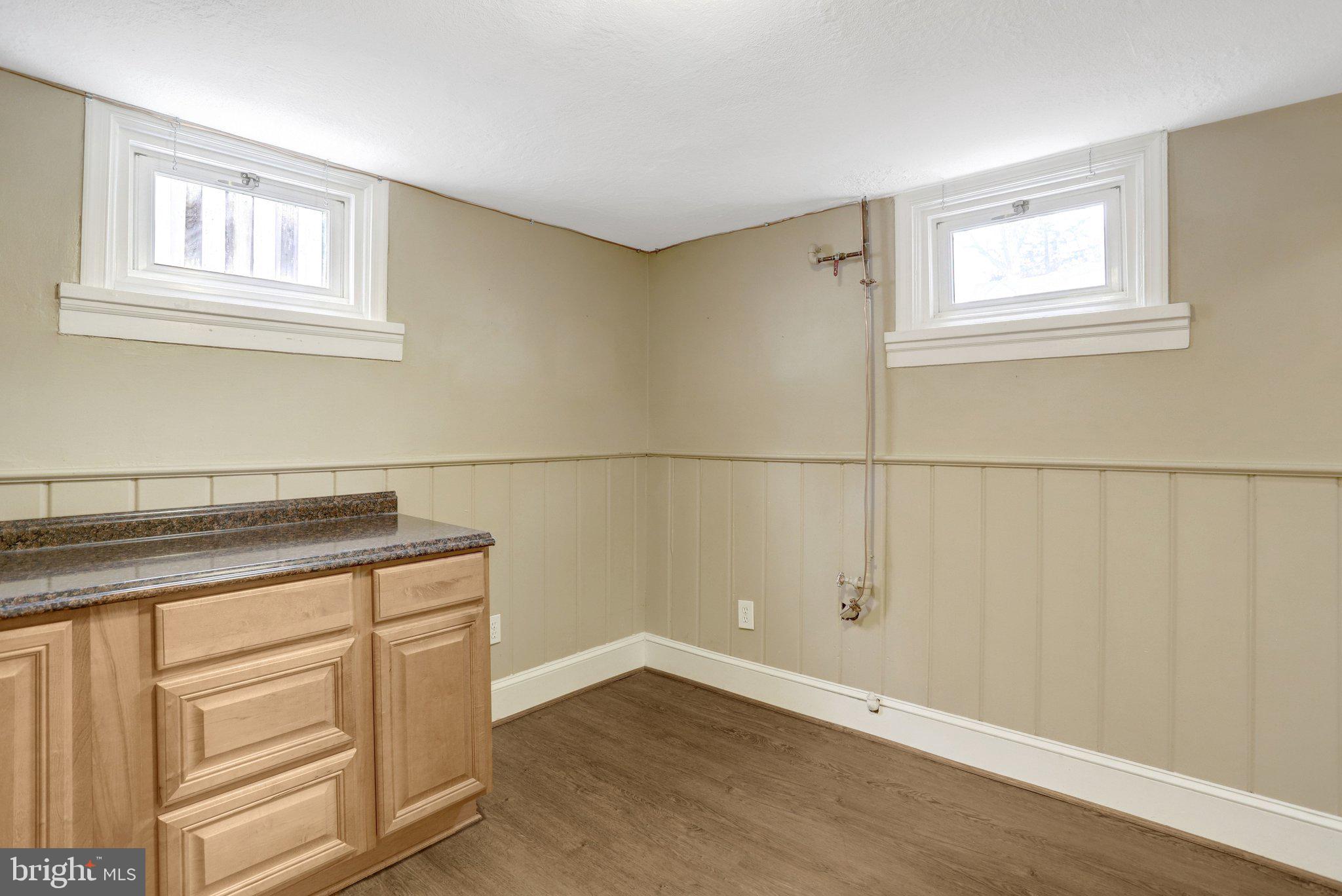 COUNTRY CLUB - Residential