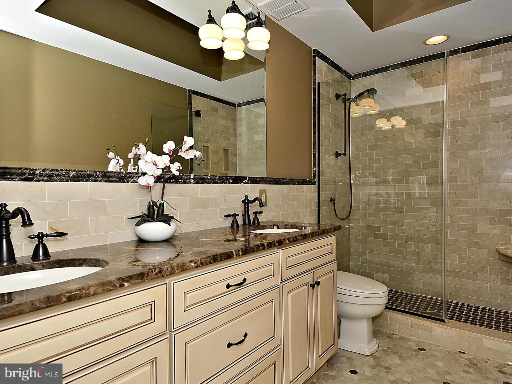 MOUNT IDA - Residential Lease