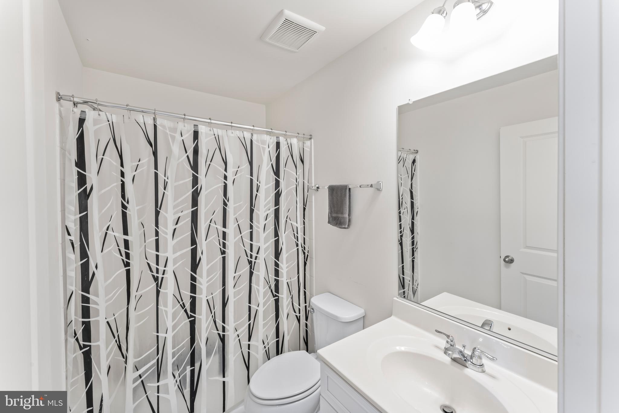 FEATHERSTONE STATION - Residential Lease