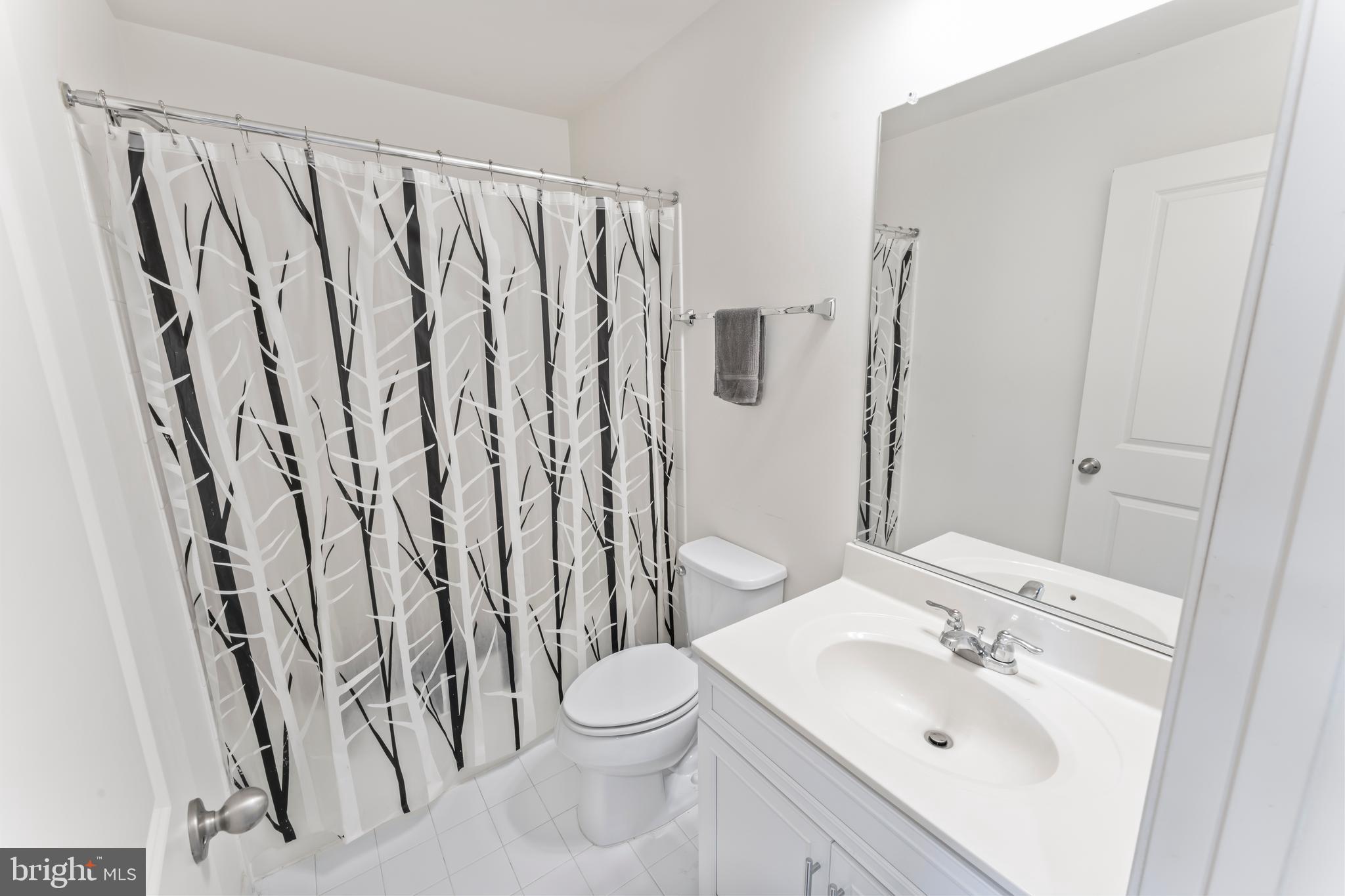 FEATHERSTONE STATION - Residential Lease