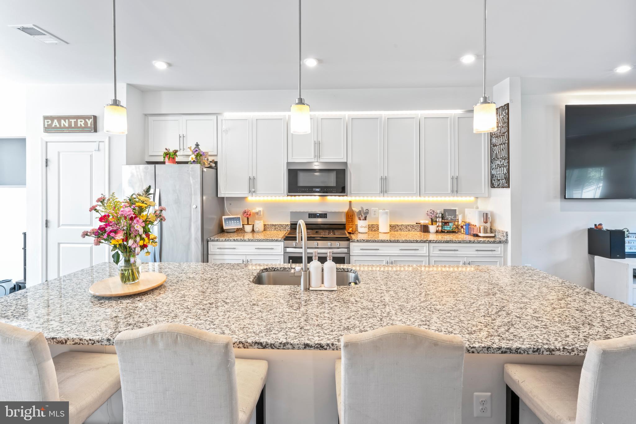 FEATHERSTONE STATION - Residential Lease