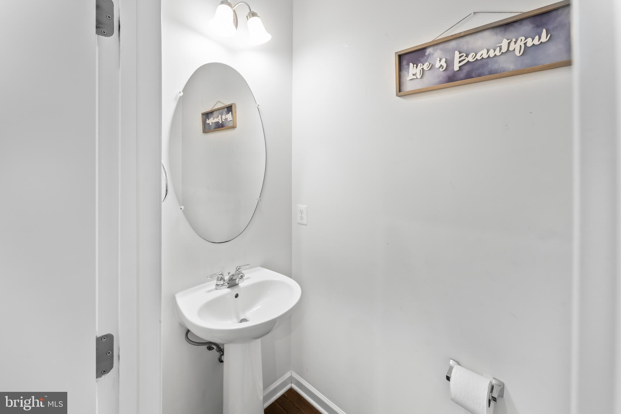 FEATHERSTONE STATION - Residential Lease