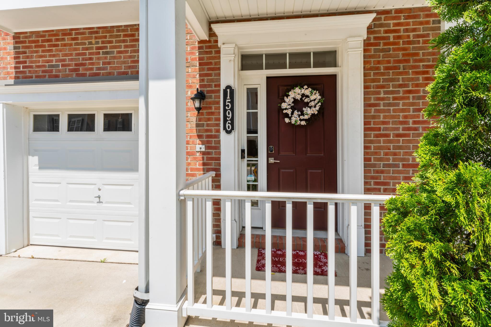 FEATHERSTONE STATION - Residential Lease