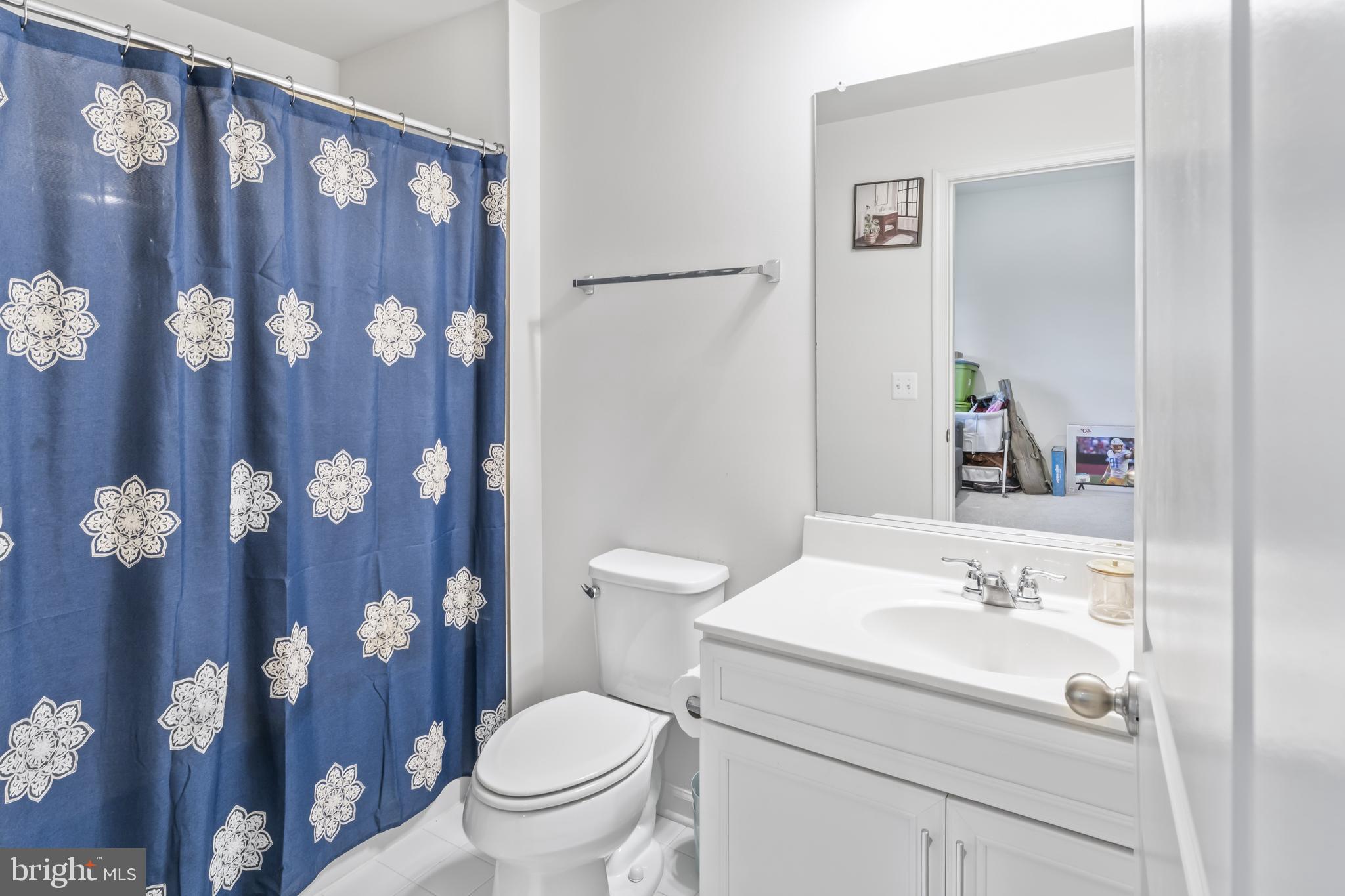 FEATHERSTONE STATION - Residential Lease