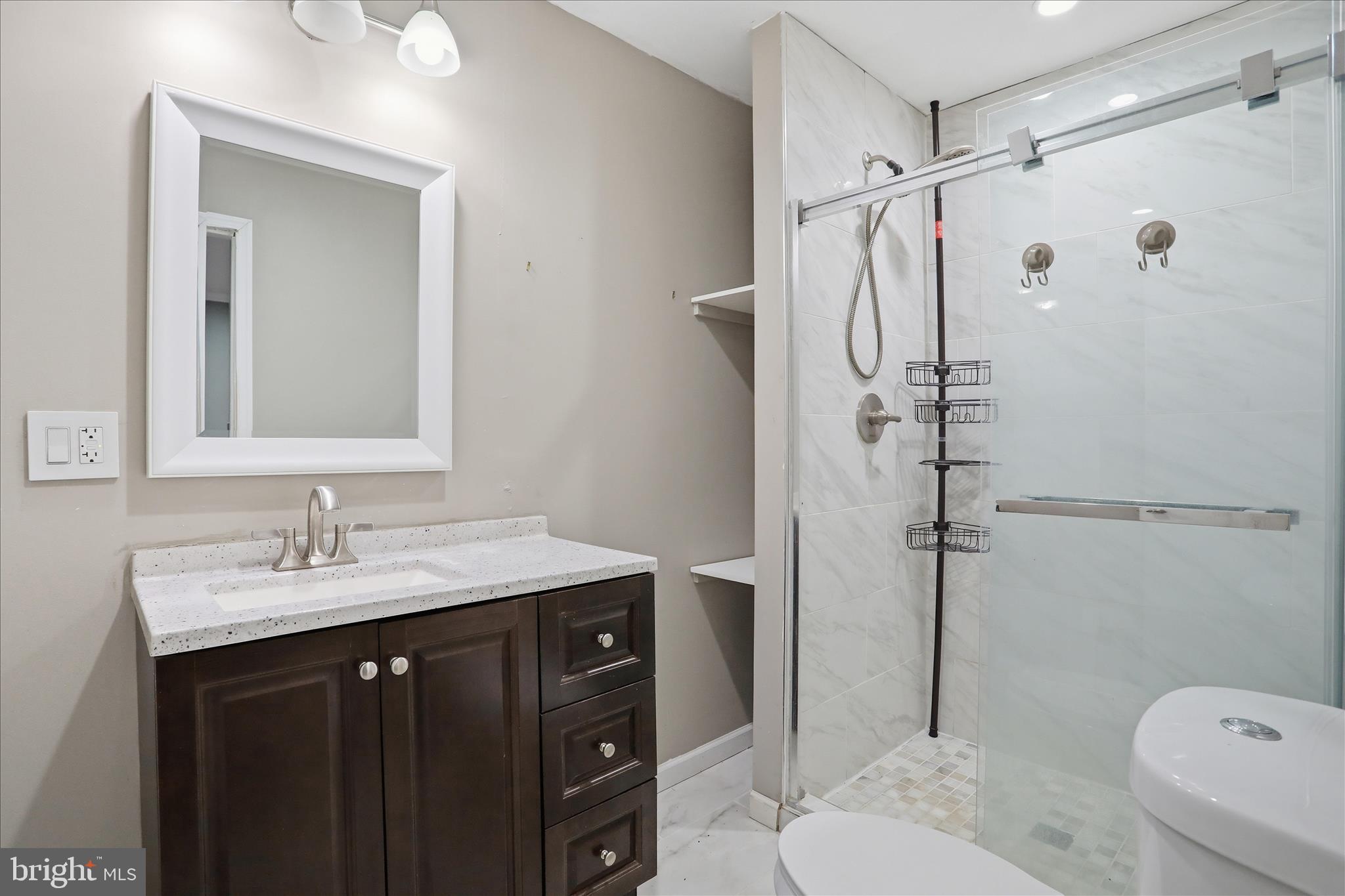 FOREST HILLS - Residential