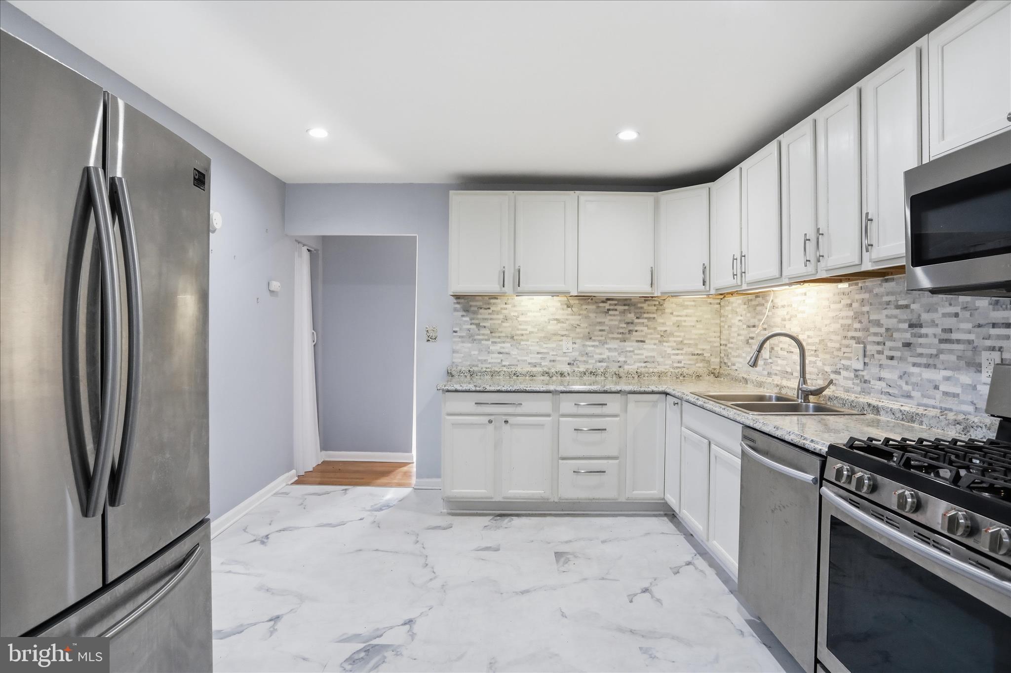 FOREST HILLS - Residential