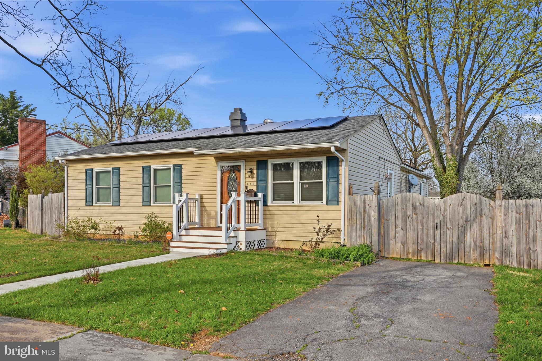 FOREST HILLS - Residential