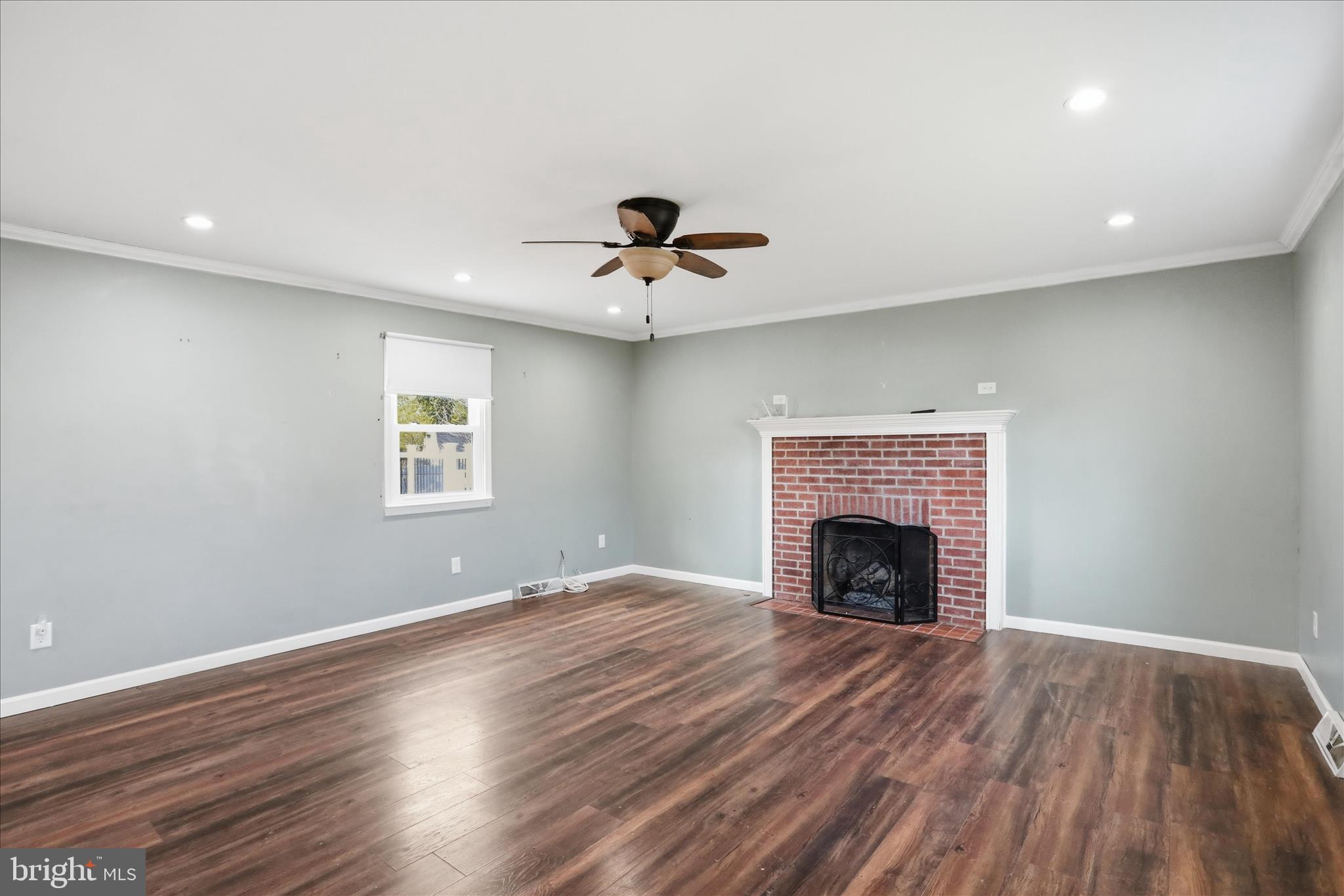 FOREST HILLS - Residential