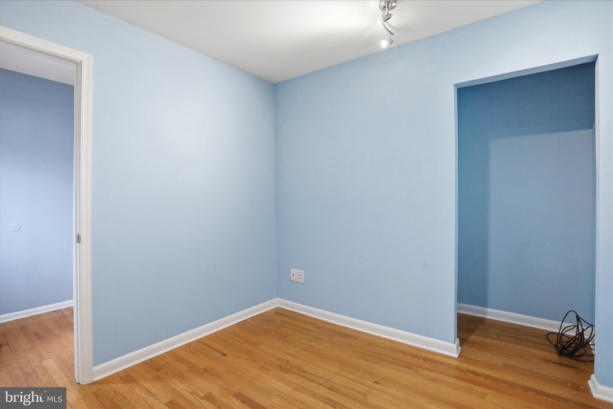 FOREST HILLS - Residential