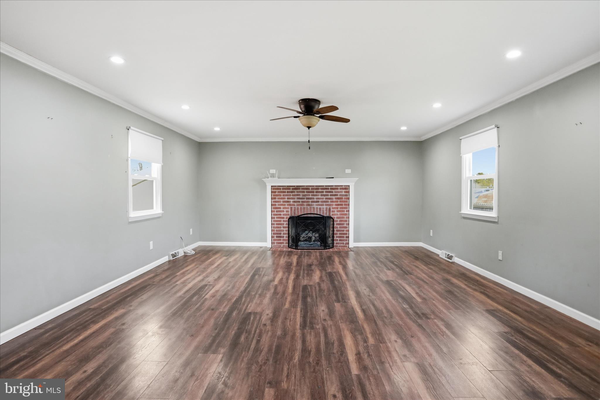 FOREST HILLS - Residential