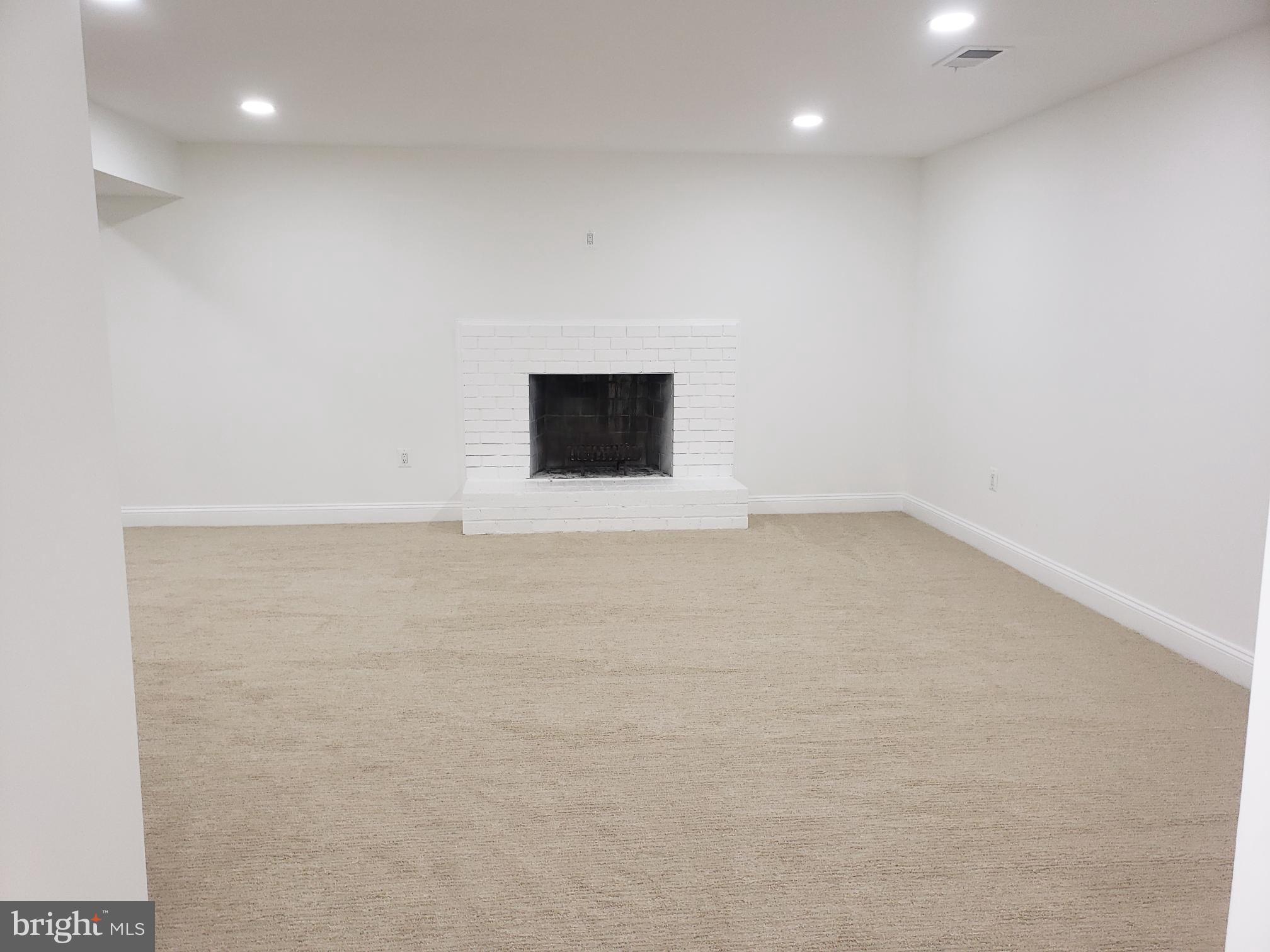 COLESVILLE OUTSIDE - Residential