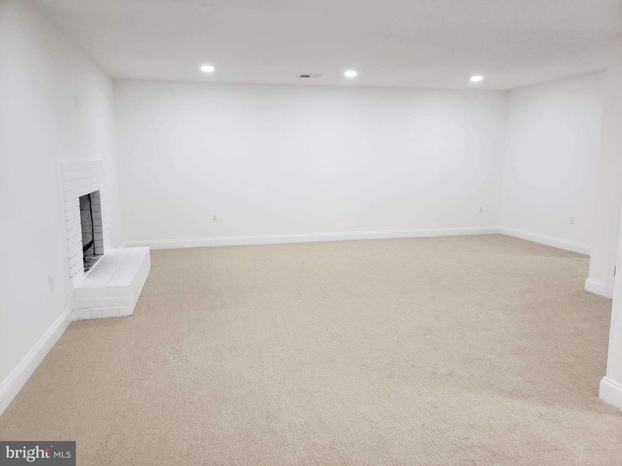 COLESVILLE OUTSIDE - Residential