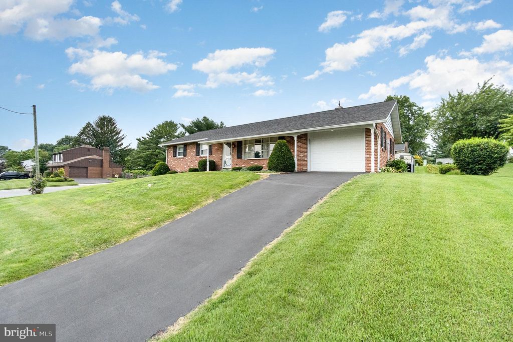 Photo of 445 PHILMONT DR, LANCASTER, PA 17601 (MLS # PALA2037426)