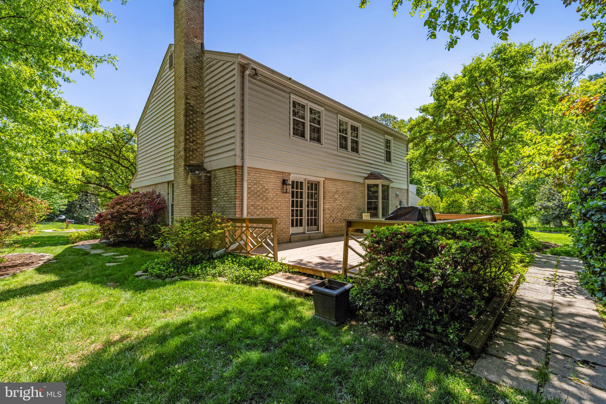 VIENNA OAKS - Residential