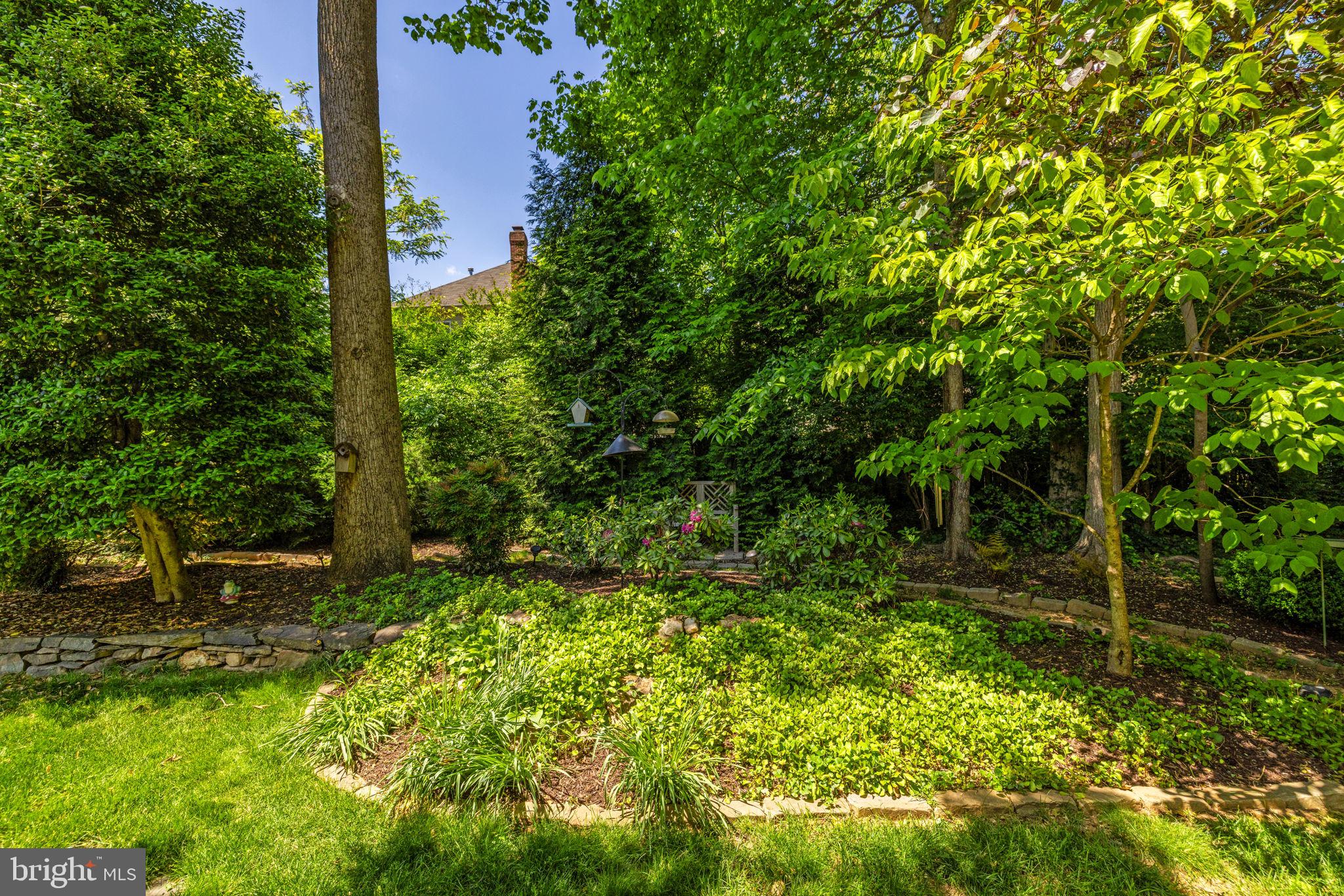 VIENNA OAKS - Residential