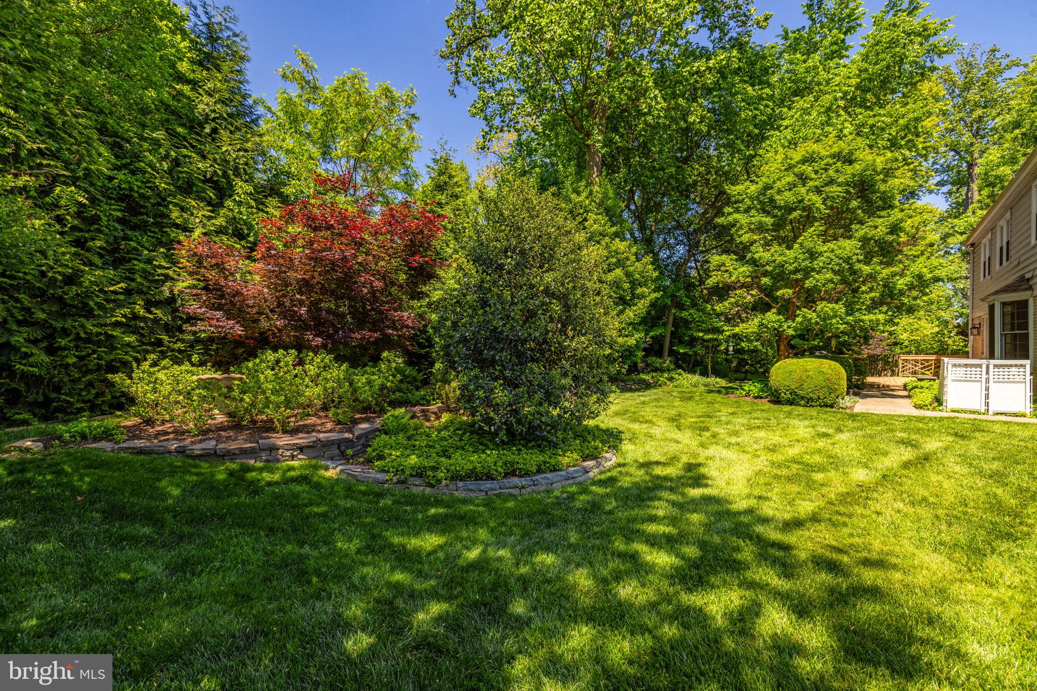 VIENNA OAKS - Residential