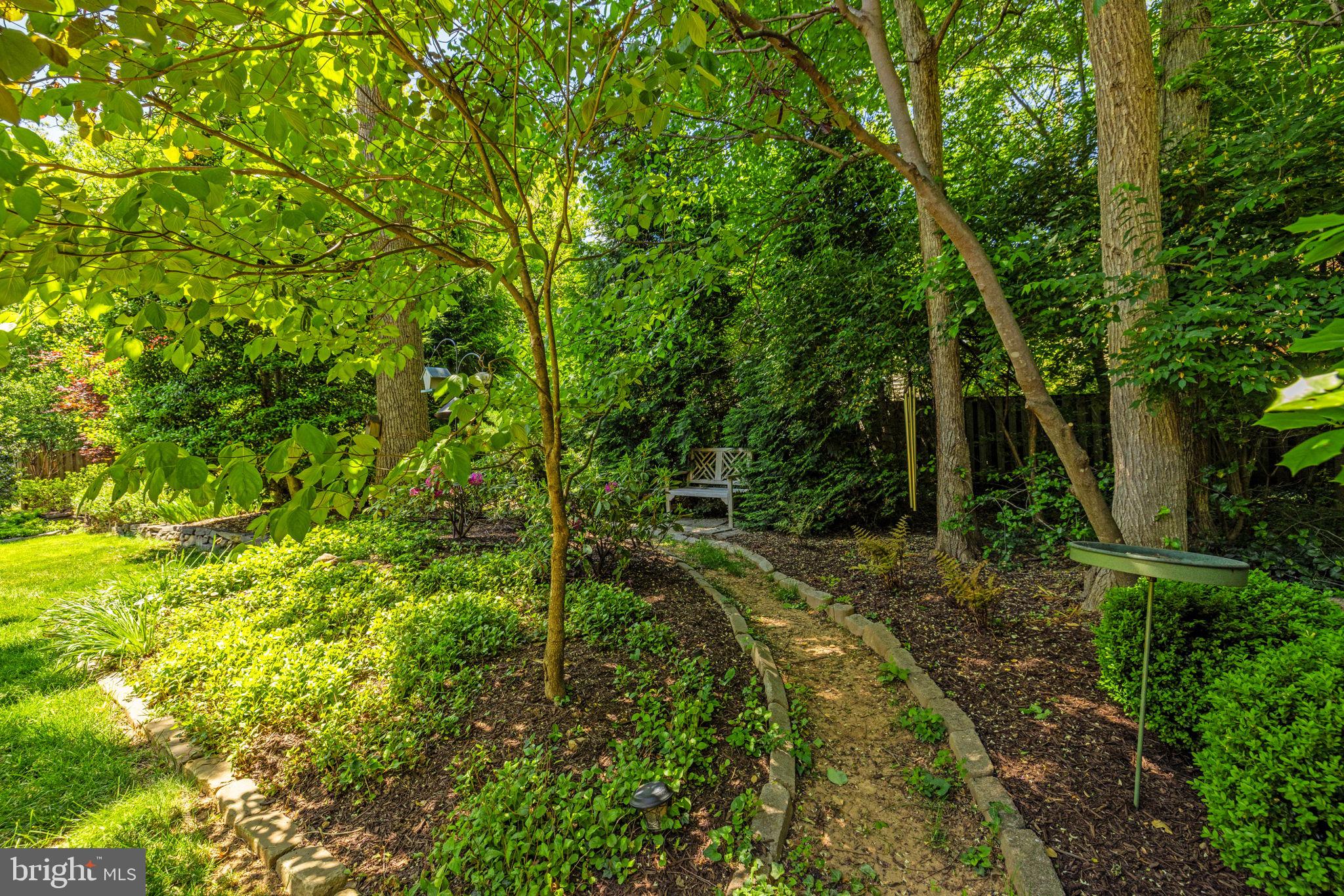 VIENNA OAKS - Residential
