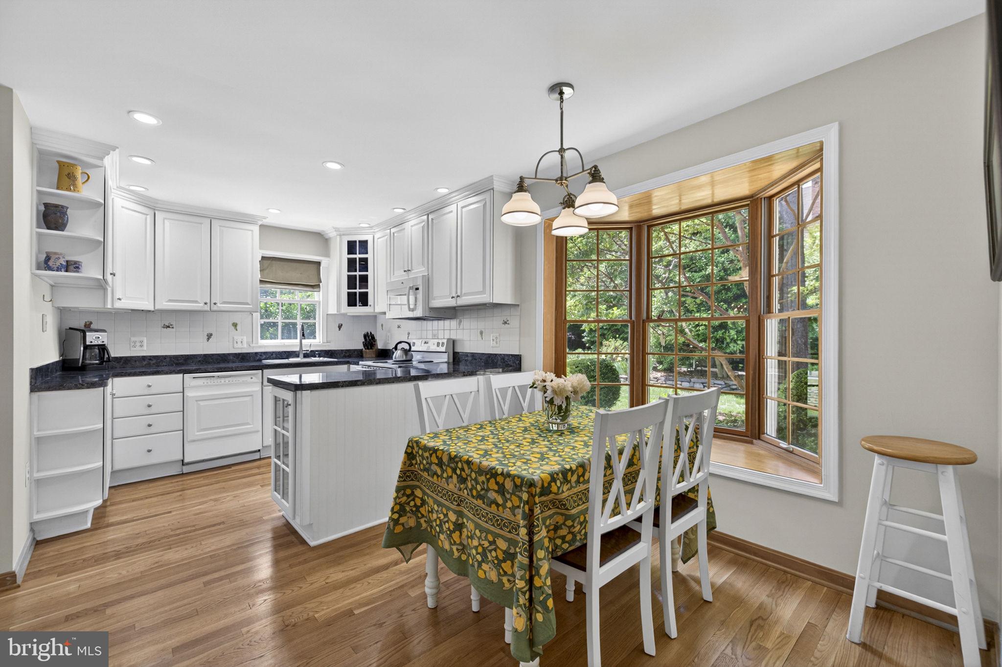 VIENNA OAKS - Residential