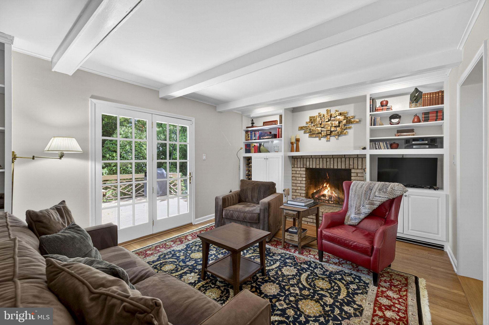 VIENNA OAKS - Residential