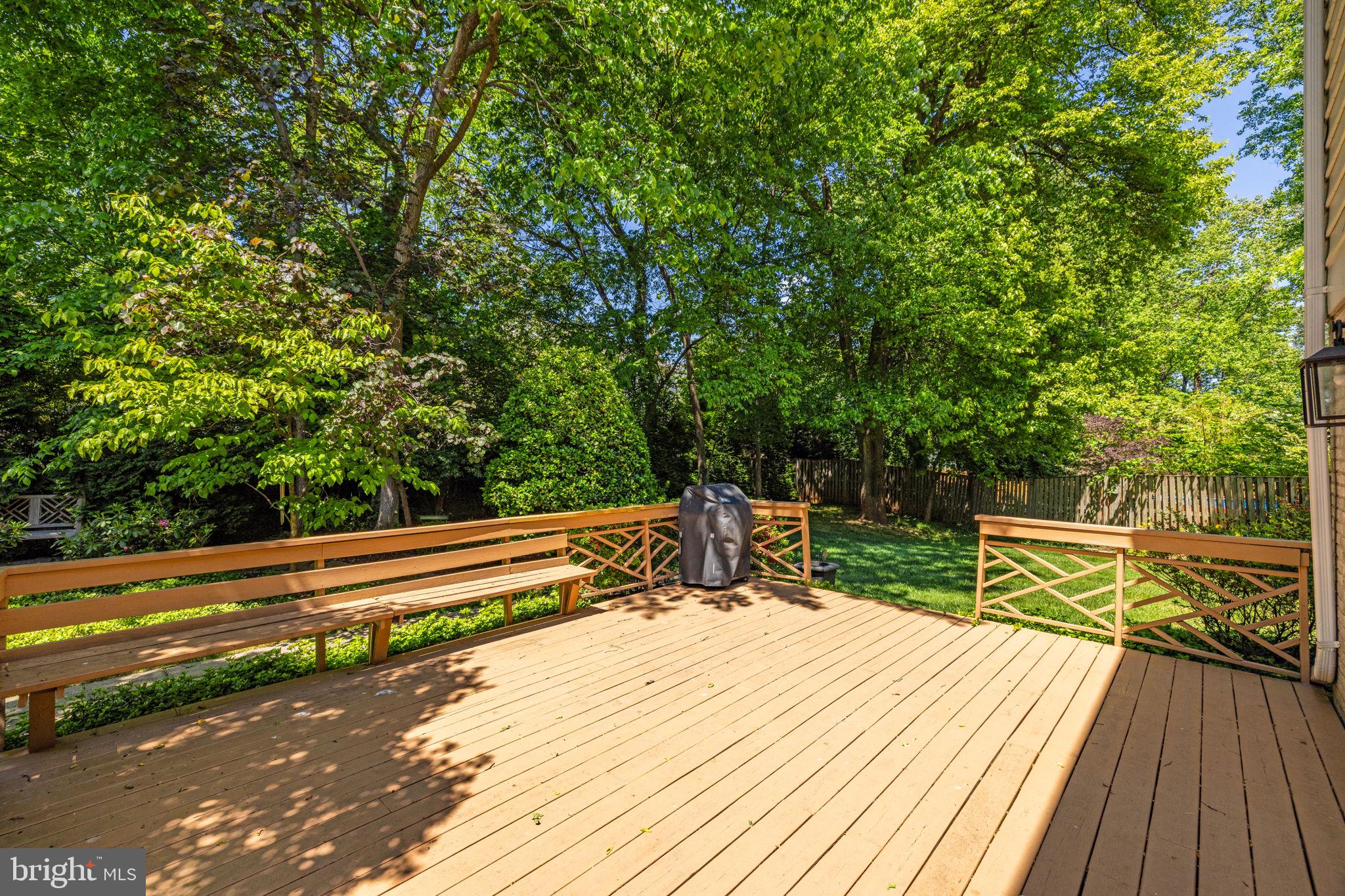 VIENNA OAKS - Residential