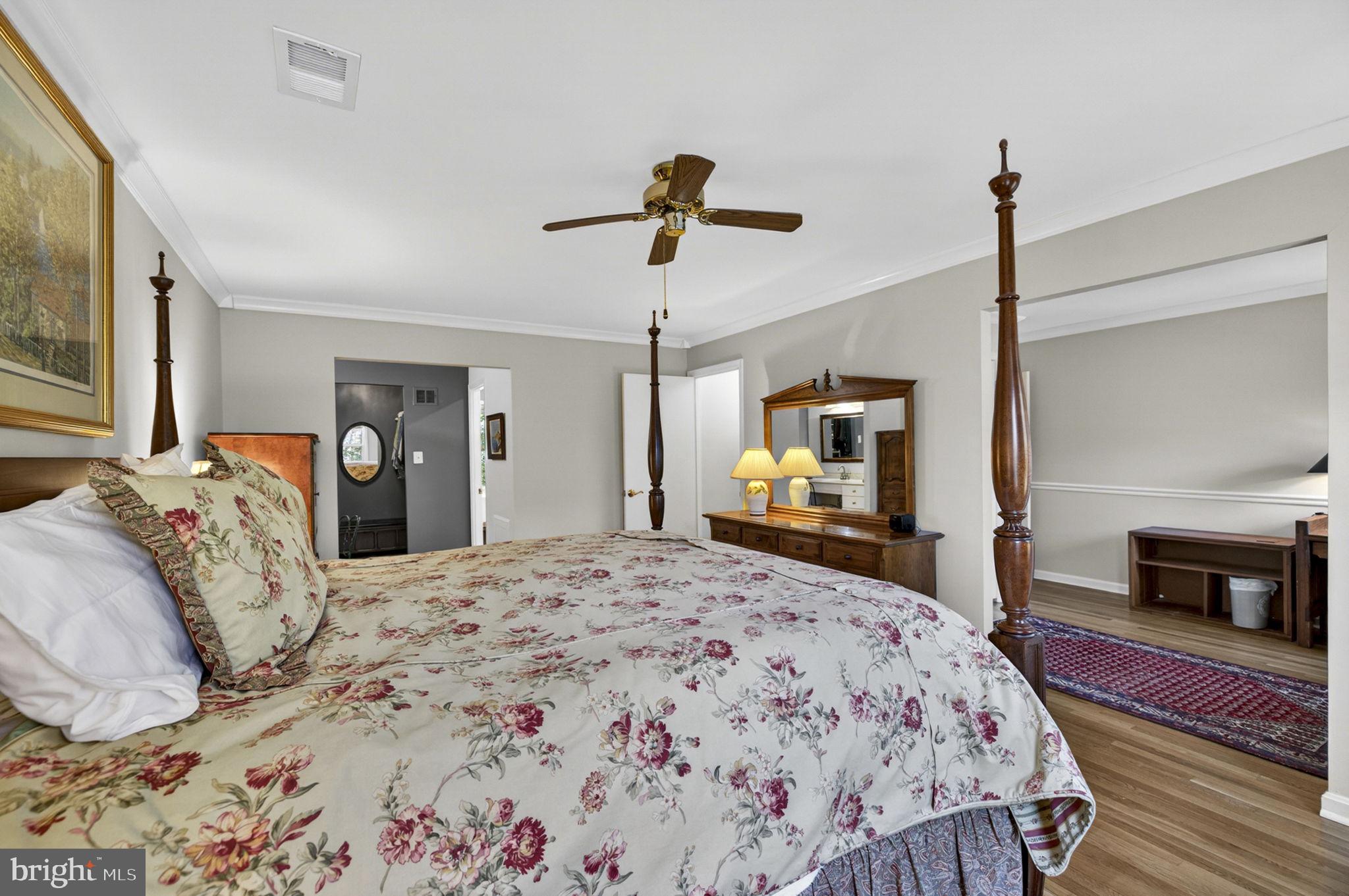 VIENNA OAKS - Residential