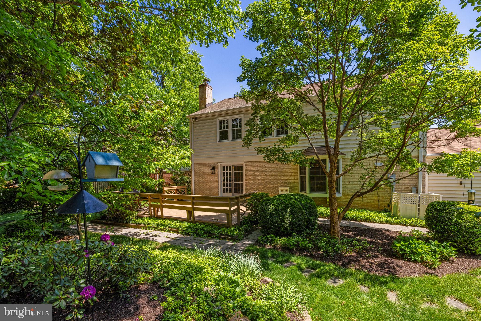VIENNA OAKS - Residential