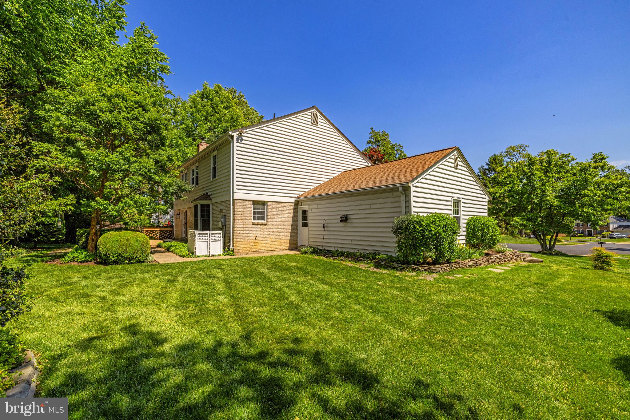 VIENNA OAKS - Residential