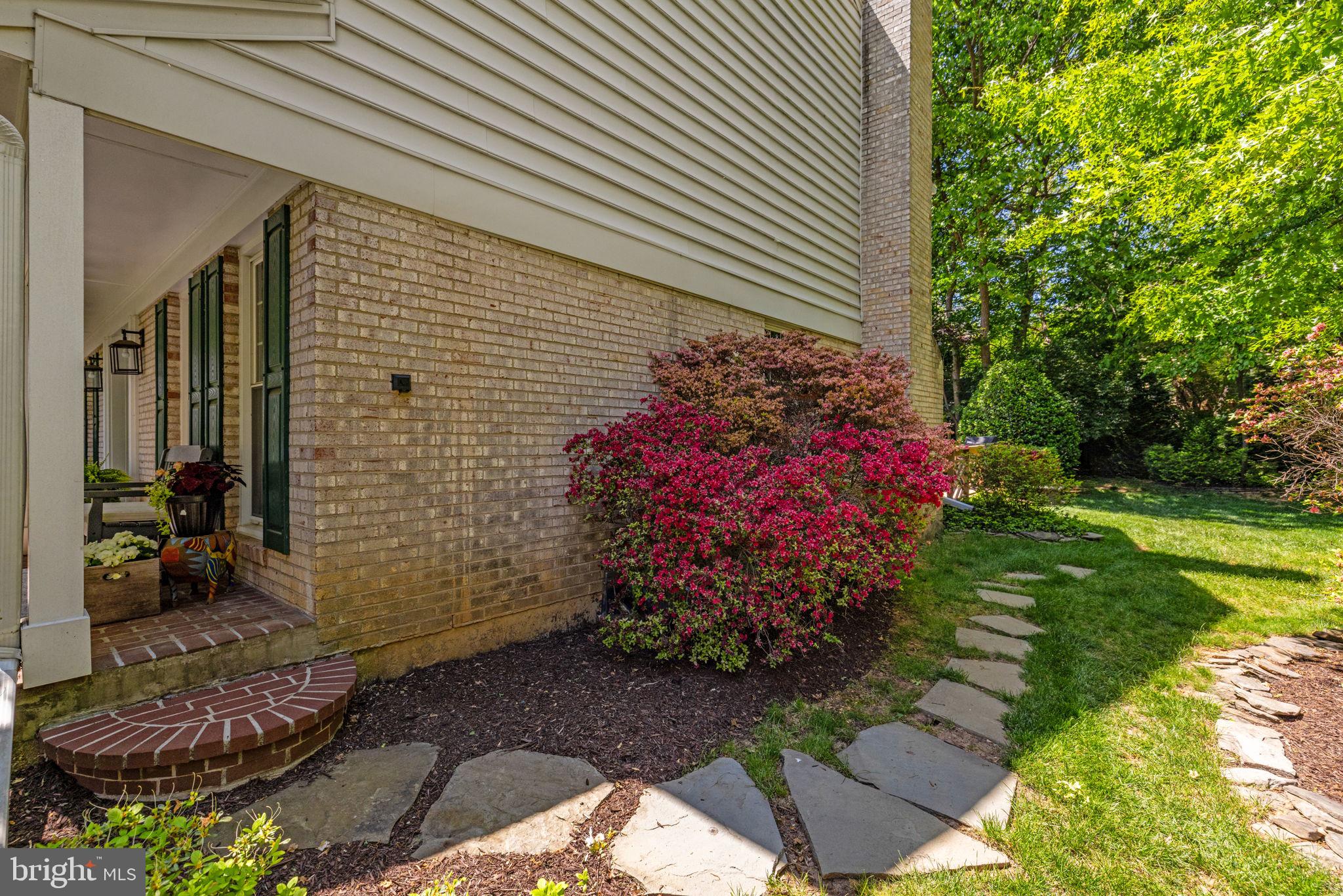 VIENNA OAKS - Residential