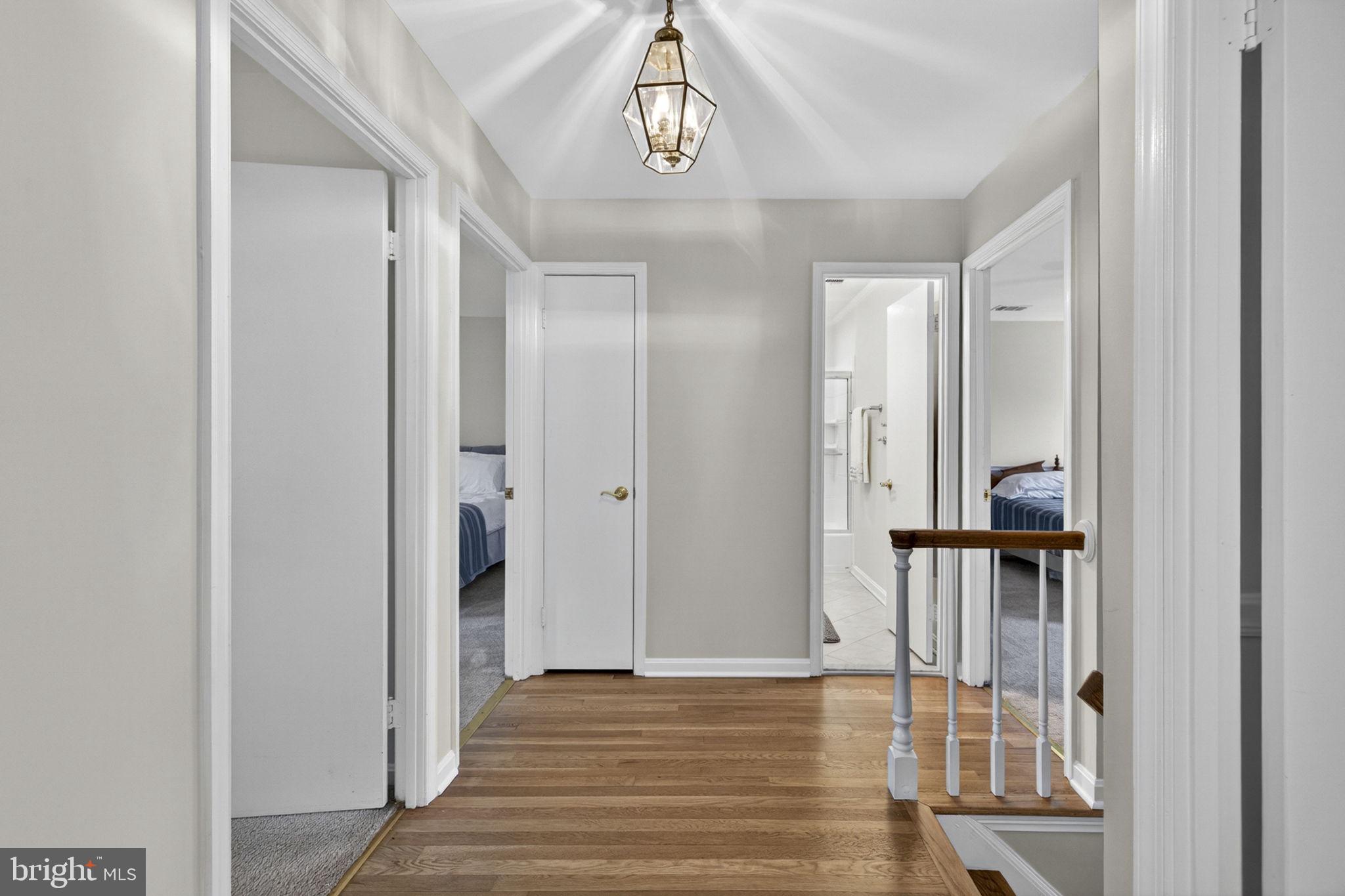 VIENNA OAKS - Residential