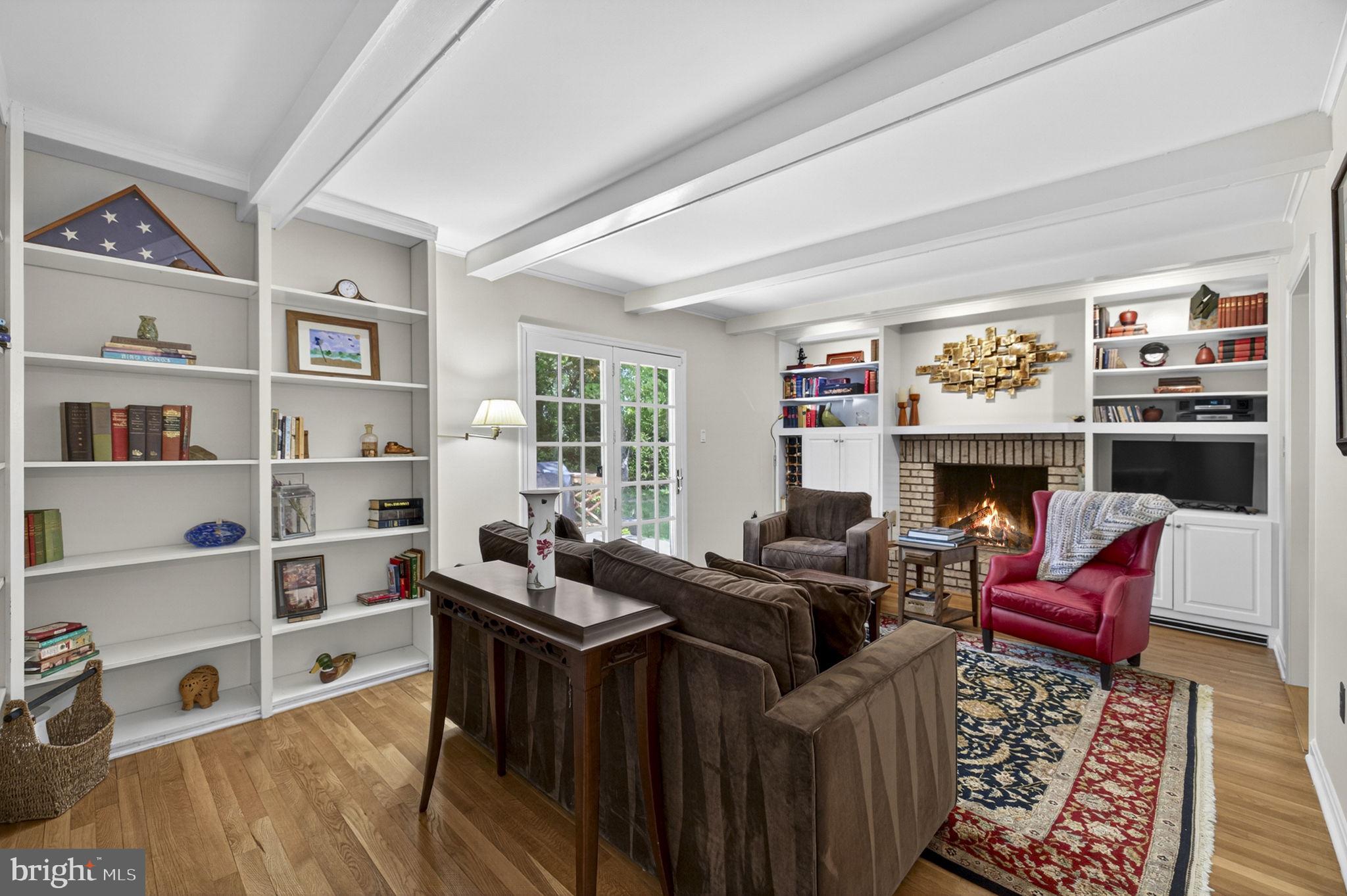 VIENNA OAKS - Residential