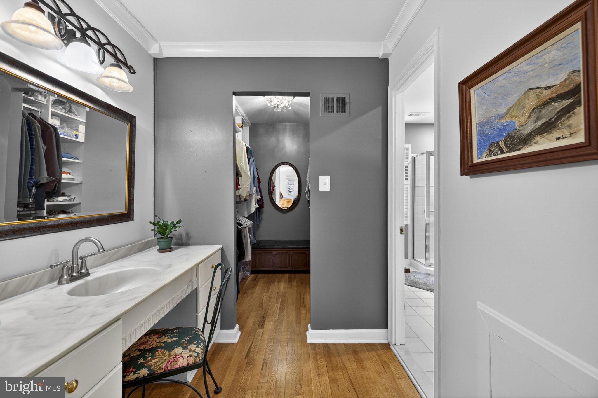 VIENNA OAKS - Residential